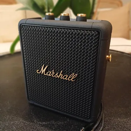 Essence 4*