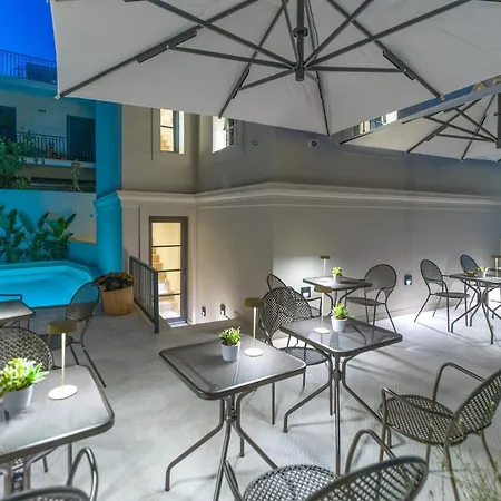 Essence 4* أرغوستولي