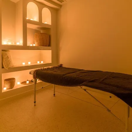 Essence Aparthotel 4*